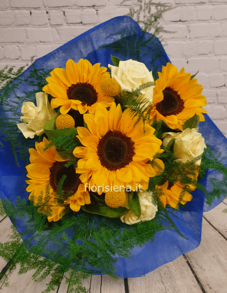 Bouquet di  girasoli e rose bianche