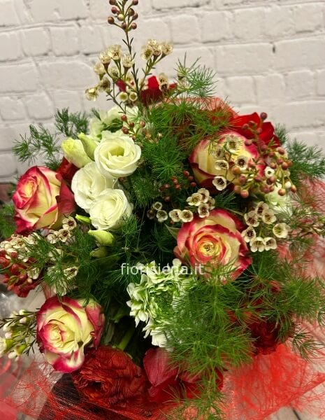 Bouquet misto rose sfumate e lisianthus